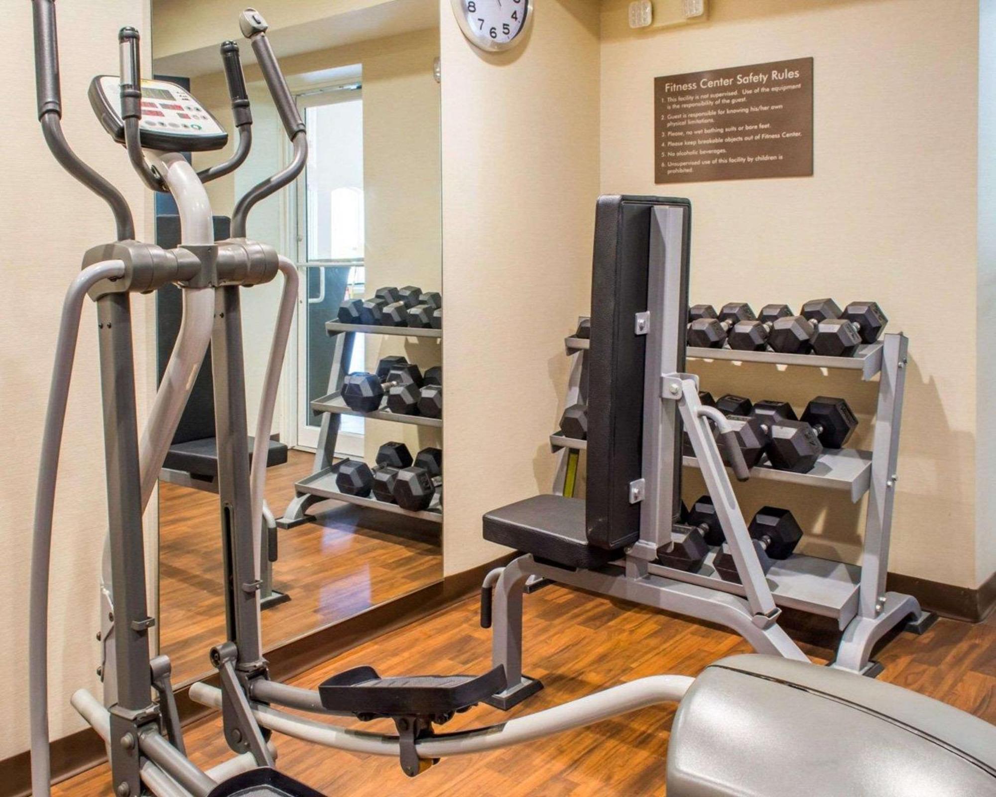 Quality Suites Waldorf Εξωτερικό φωτογραφία