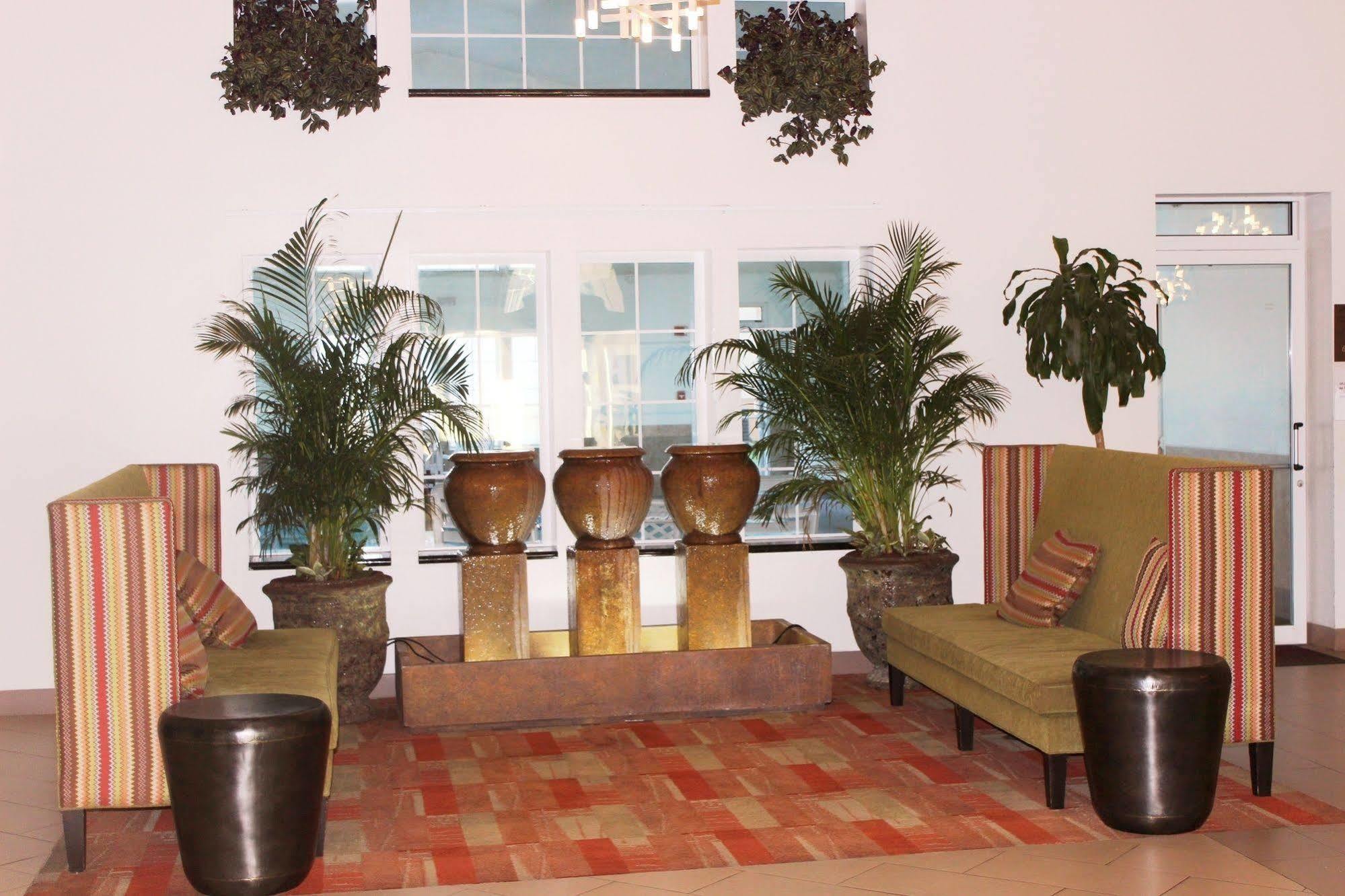 Quality Suites Waldorf Εξωτερικό φωτογραφία